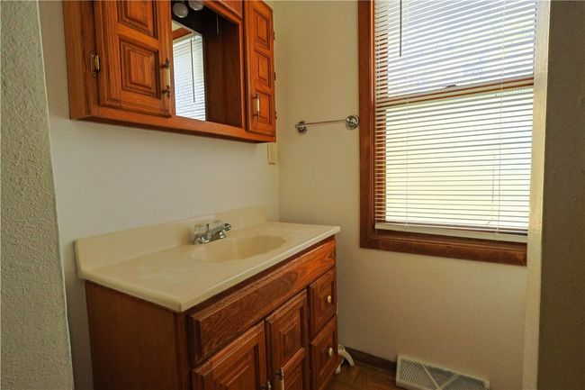 Bathroom | Image 7