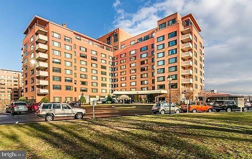 apt-444-1011 Arlington Blvd, ARLINGTON, VA, 22209-2206 | Card Image