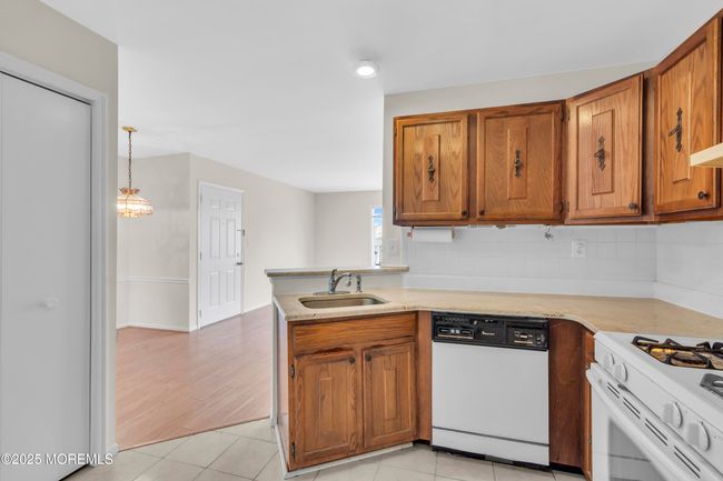 102 - 113 Lareine Ave, Condo with 1 bedrooms, 1 bathrooms and null parking in Bradley Beach NJ | Image 15