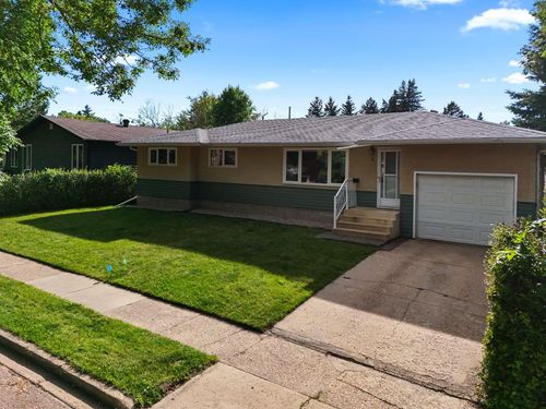 2 Montclare Ave, Camrose, AB, T4V2K8 | Card Image