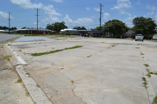 1720 S Bayou Dr, Golden Meadow, LA, 70357-3010 | Card Image