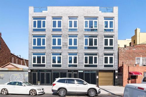 2c-28-09 39th Ave, Long Island City, NY, 11101-2705 | Card Image