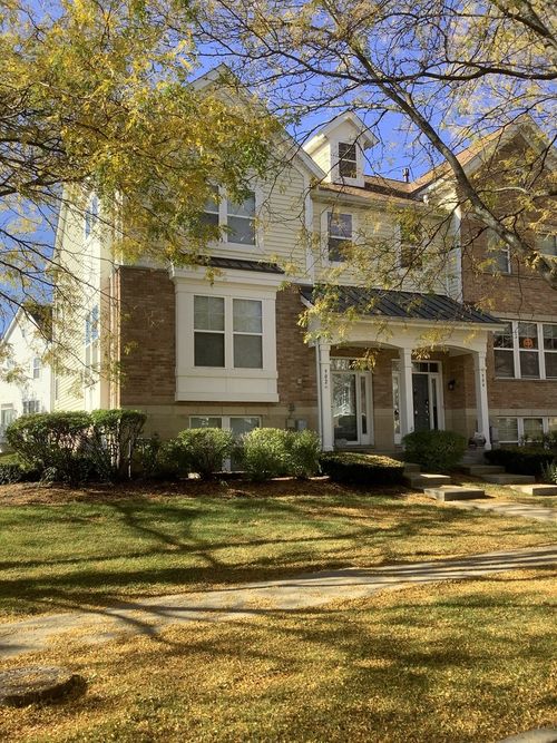 902 Violet Dr, Hanover Park, IL, 60133-3677 | Card Image