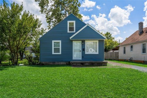 4614 Oakridge Dr, Dayton, OH, 45417-1149 | Card Image