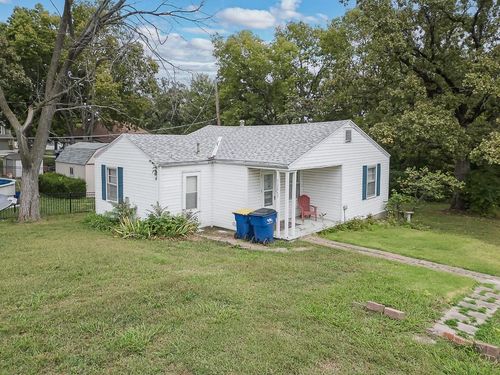 32845 W 84th St, De Soto, KS, 66018-8078 | Card Image