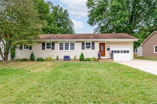 2337 Oak St, Salem, OH, 44460-2521 | Card Image