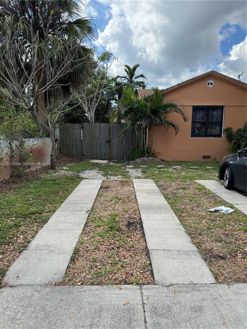 2b-1018 N 17th Ct, Hollywood, FL, 33020-3620 | Card Image