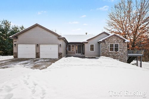 8893 Lake View Dr, Orleans, MI, 48865-9107 | Card Image