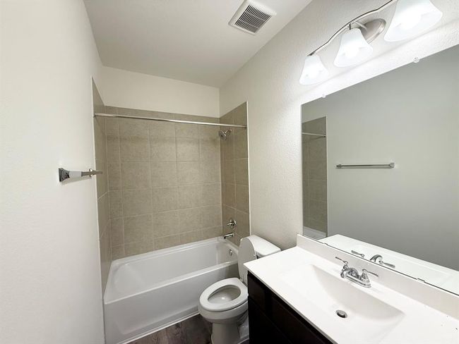 4227 Wind Swell Ln, House other with 3 bedrooms, 2 bathrooms and 2 parking in Houston TX | Image 15