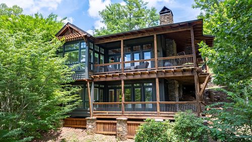 11 Old Lodge Rd, Robbinsville, NC, 28771-6896 | Card Image