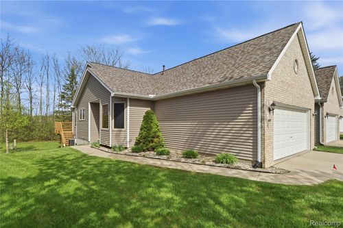217-1089 Jenna Dr, Davison, MI, 48423-3601 | Card Image
