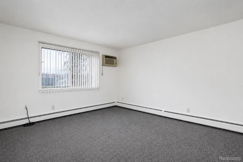13337 W 9 Mile Road, Oak Park, MI, 48237 | Card Image