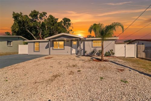 7213 Country Club Dr, HUDSON, FL, 34667-1898 | Card Image