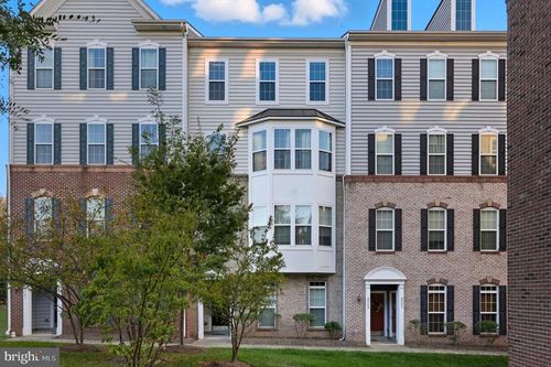 9545 Chancellorsville Ln, MANASSAS, VA, 20110-2576 | Card Image