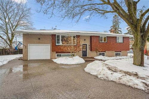 21 Oriole Cres, Guelph, ON, N1G1J5 | Card Image