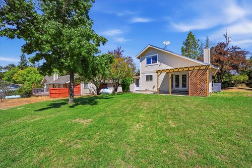 18263 Lake Forest Dr, Penn Valley, CA, 95946-9455 | Card Image