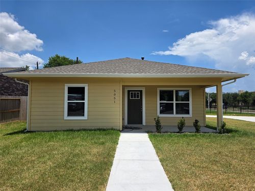5051 Ventura Ln, Houston, TX, 77021-3011 | Card Image