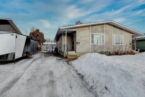 9514 76 Ave, Grande Prairie, AB, T8V4T6 | Card Image