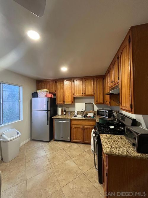 a-1462 Oliver Ave, San Diego, CA, 92109-5600 | Card Image