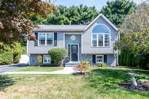 51 Mallory Court, Cranston, RI, 02910 | Card Image