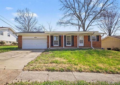 4366 Sulla Drive, Florissant, MO, 63033 | Card Image