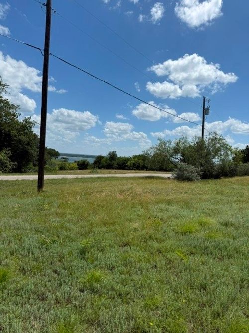 10065 Lakeview Ct, Whitney, TX, 76692-5691 | Card Image