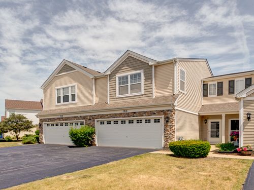 1916 Cobblestone Dr, Carpentersville, IL, 60110-1209 | Card Image