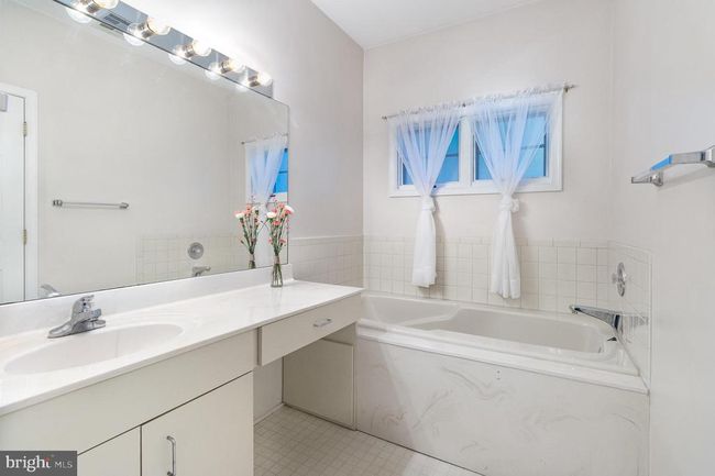 192 Crescent Dr, Townhouse with 2 bedrooms, 2 bathrooms and null parking in Hershey PA | Image 16