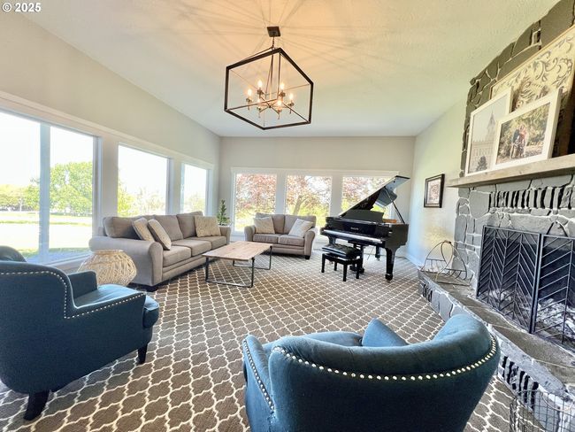1082 E Highland Ave, House other with 5 bedrooms, 3 bathrooms and 2 parking in Hermiston OR | Image 16