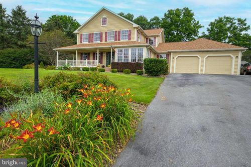 108 Heiskel Dr, Port Matilda, PA, 16870-7102 | Card Image