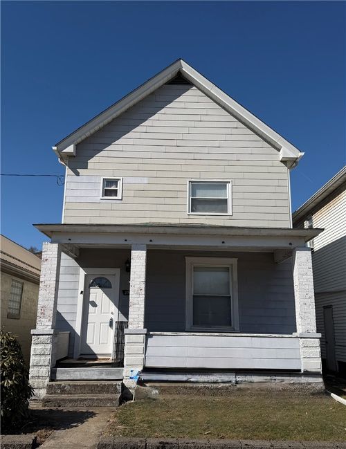 250 Kennedy Ave, East Vandergrift, PA, 15629-1018 | Card Image