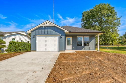 908 W 22nd St, Ada, OK, 74820-8024 | Card Image