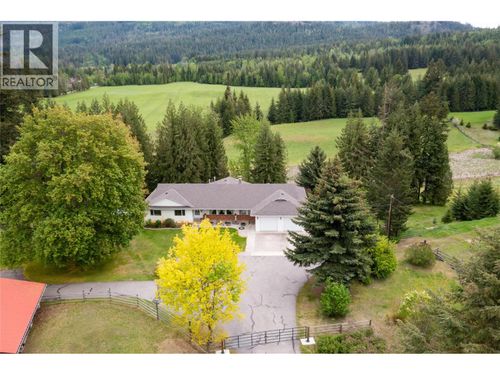 2240 Highway 97b Se, Salmon Arm, BC, V1E1X6 | Card Image
