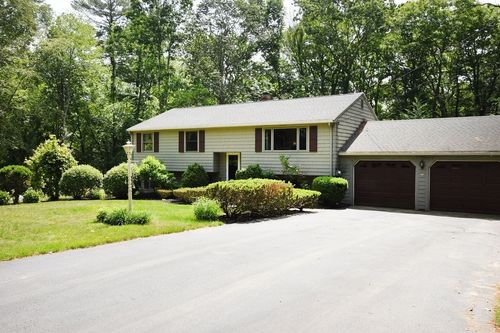 212 Spruce Way, Hanover, MA, 02339-1416 | Card Image