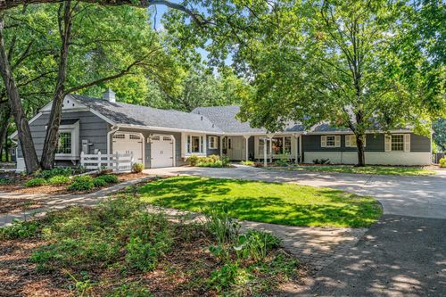 8211 River Acres Rd, Cottage Grove, MN, 55016-4568 | Card Image