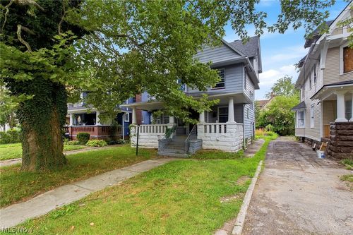 10820 Grantwood Avenue, Cleveland, OH, 44108 | Card Image