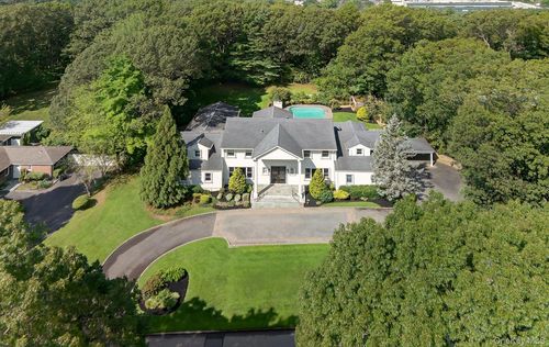 182 Yukon Dr, Woodbury, NY, 11797-3115 | Card Image