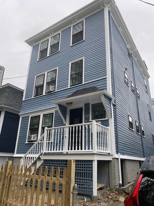 1-204 Banks St, Cambridge, MA, 02138-6127 | Card Image