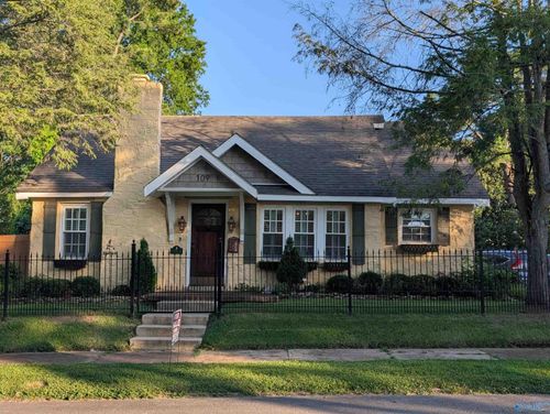 109 W Lelia St, Florence, AL, 35630-3421 | Card Image