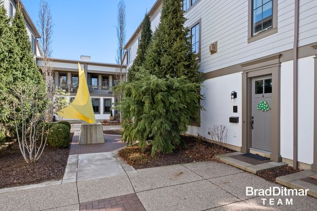 BLDG-1 - 702 Croswell Ave, Condo with 3 bedrooms, 3 bathrooms and null parking in East Grand Rapids MI | Image 4