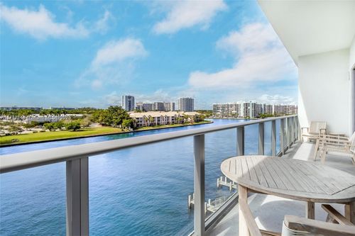 r406-4010 S Ocean Dr, Hollywood, FL, 33019-3063 | Card Image