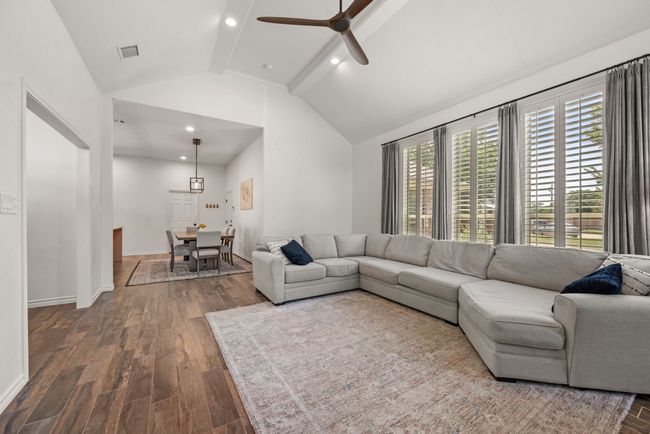 1402 Summer Dell Ct, House other with 3 bedrooms, 3 bathrooms and null parking in Keller TX | Image 7