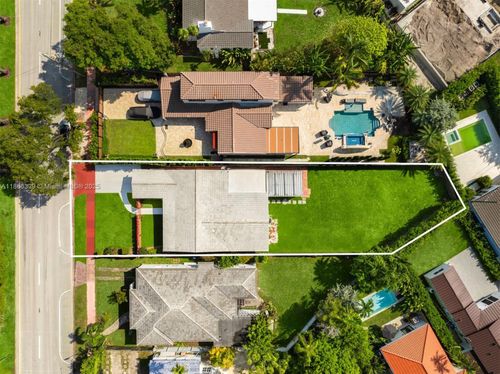 5127 Alton Rd, Miami Beach, FL, 33140-2002 | Card Image