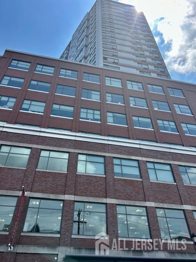 APT-2101 - 110 Somerset St, Townhouse with 1 bedrooms, 1 bathrooms and null parking in New Brunswick NJ | Image 18