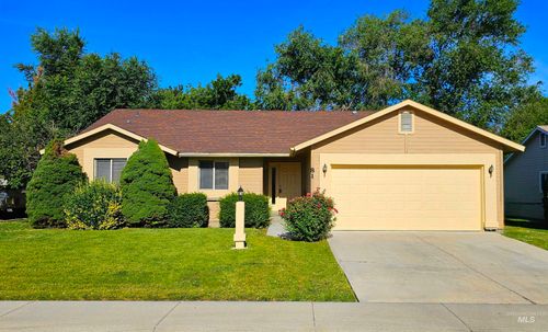 81 N Mirage St, Nampa, ID, 83651-2283 | Card Image