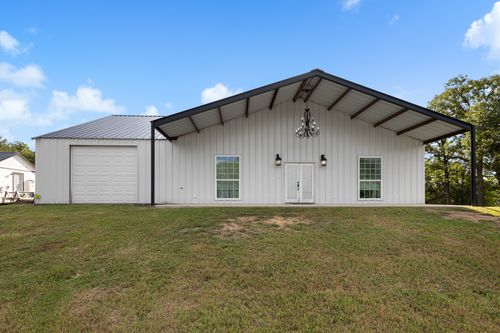 335 Ponderosa St, Bowie, TX, 76230-8583 | Card Image