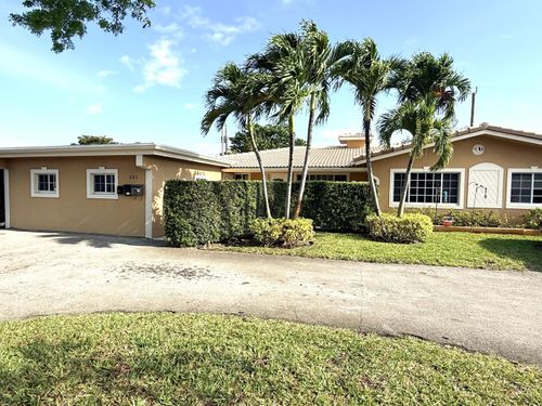 w-551 E Mcnab Rd, Pompano Beach, FL, 33060-9323 | Card Image
