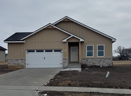 6115 Thor Ave, Davenport, IA, 52807-2155 | Card Image