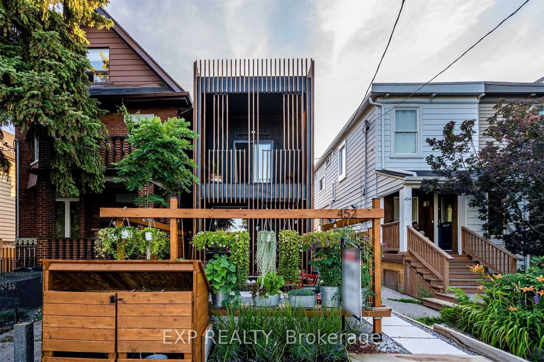 Residential in Toronto C01 2