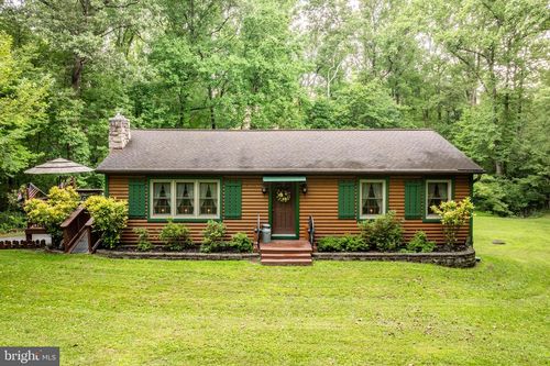 200 Mohns Hill Rd, REINHOLDS, PA, 17569-9300 | Card Image